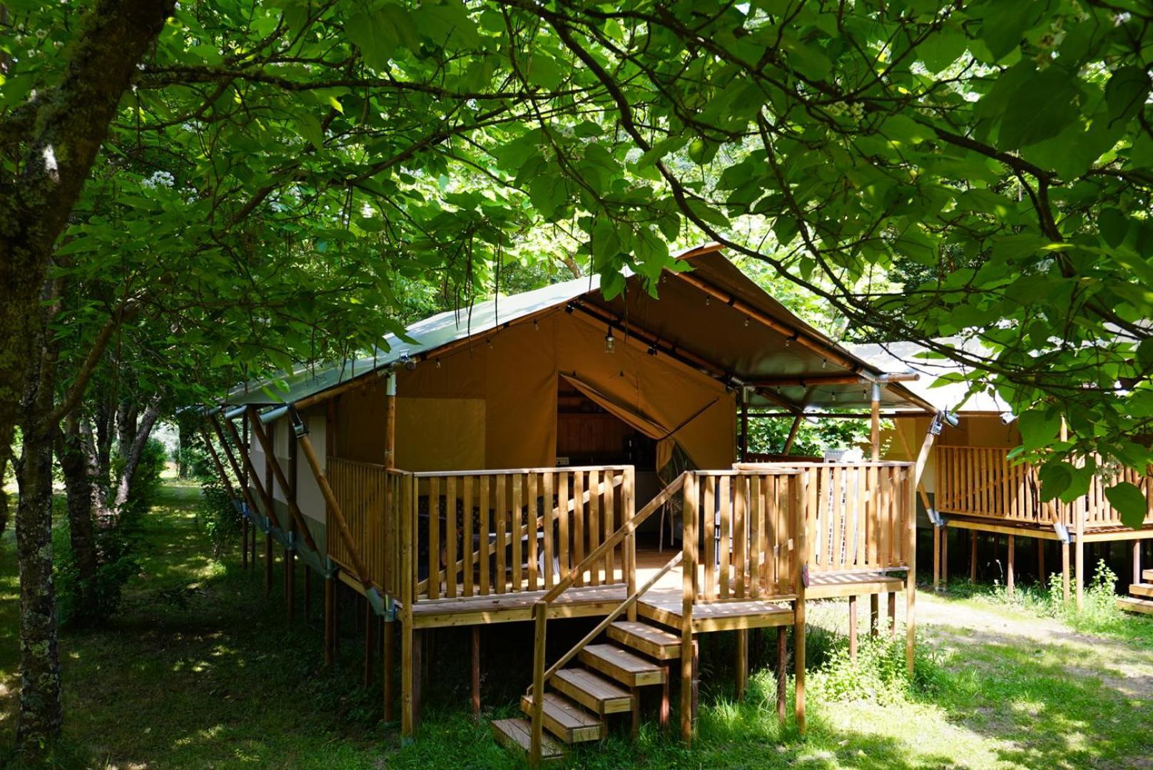 Camping Pittoresque Saint-Parthem ภายนอก รูปภาพ