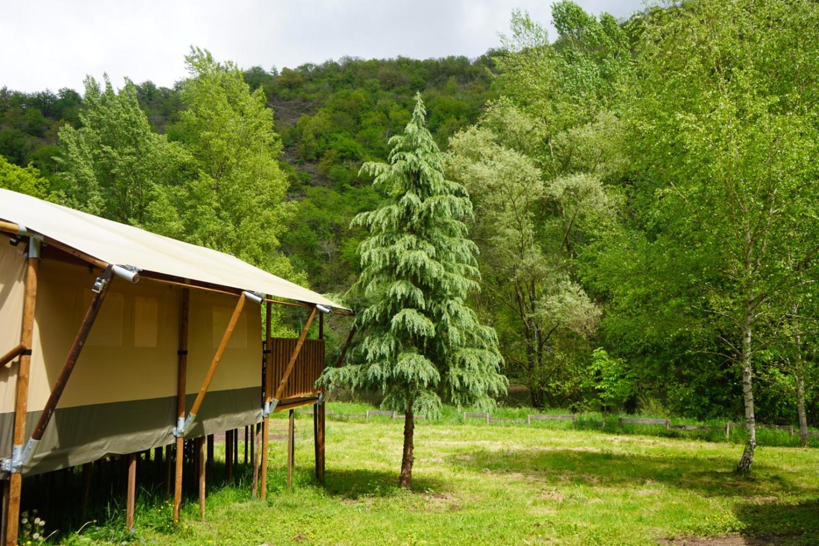Camping Pittoresque Saint-Parthem ภายนอก รูปภาพ