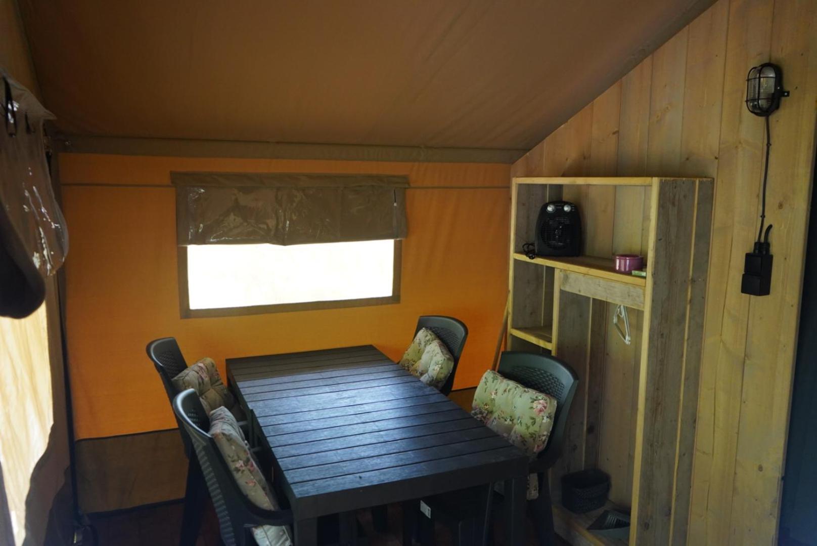 Camping Pittoresque Saint-Parthem ห้อง รูปภาพ